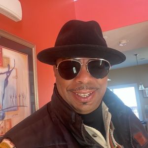 Meet your Posher, James